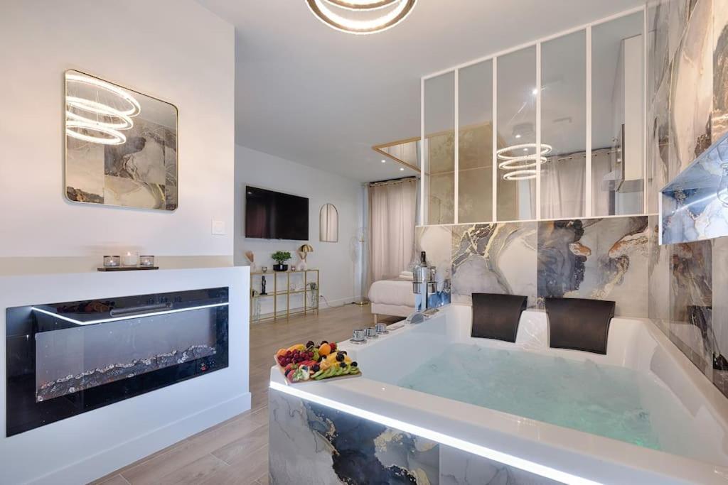 Welcome To Dubai / Jacuzzi Ivry-sur-Seine Eksteriør bilde